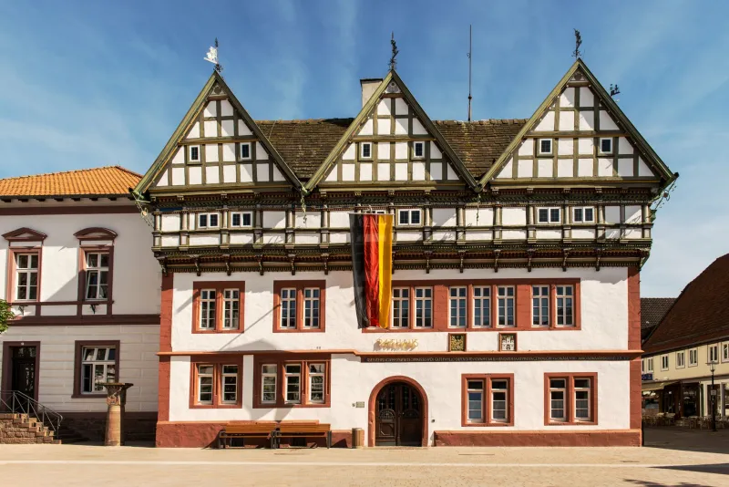 Stein gewordene Standesehre: Zunfthäuser als bauhistorische Zeugnisse des deutschen Handwerkslebens